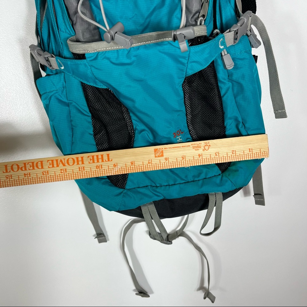 Eddie Bauer Blue Highpoint 30L Backpack - Picture 6 of 14